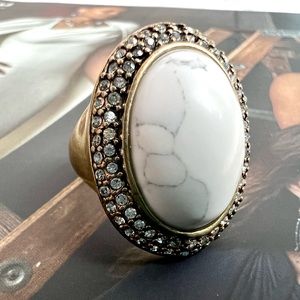 Chloe+Isabel howlite + pave oval ring